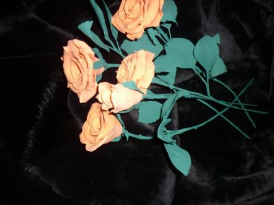 Лот: 3471458. Фото: 1. апельсиновые розы. Фигурки, статуэтки