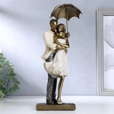 Лот: 22330482. Фото: 1. Сувенир Прогулка под зонтом (11х9х31... Аксессуары