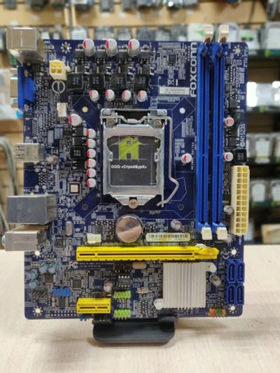 Лот: 21219994. Фото: 1. Мат. плата Foxconn H61MXE/LGA1155... Материнские платы