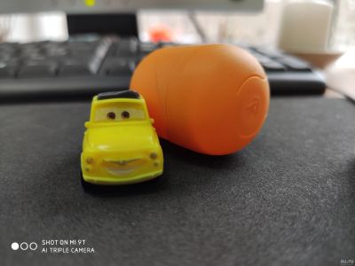 Лот: 6490076. Фото: 1. Игрушка машинка из Киндер яйца... Машины и техника