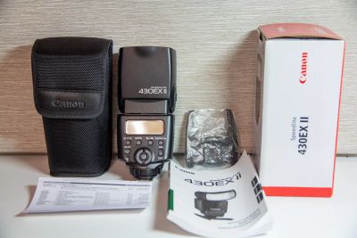 Лот: 15129817. Фото: 1. (Новая) Вспышка Canon Speedlite... Вспышки, осветители, рассеиватели