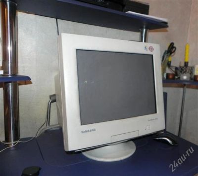Лот: 747617. Фото: 1. Samsung SyncMaster 757NF. ЭЛТ-мониторы