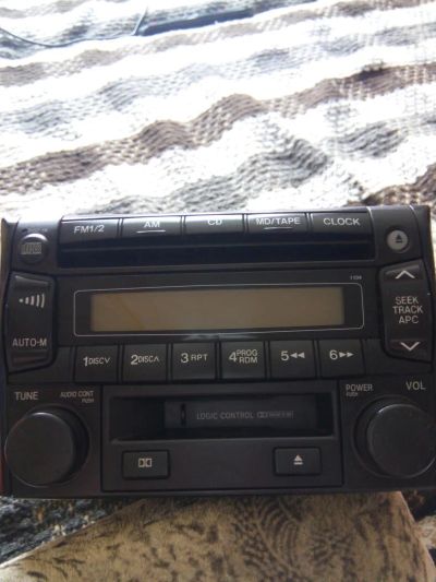 Лот: 5272379. Фото: 1. автомагнитола mazda. Автомагнитолы