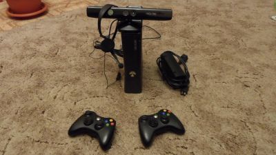 Лот: 5528922. Фото: 1. Xbox 360 250 Gb, Kinect, 2 геймпада... Игровые приставки, консоли