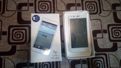 Лот: 18888569. Фото: 1. телефон fly iq456 Era life 2(не... Чехлы, бамперы