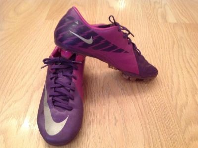 Лот: 4656556. Фото: 1. Продам бутсы Nike Mercurial. Спортивная символика и атрибутика