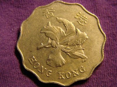 Лот: 4431569. Фото: 1. 2 доллара 1997, Гонконг, с цветком. Азия