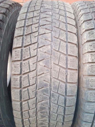 Лот: 12268858. Фото: 1. Шины Bridgestone DM-V1 235/75... Шины