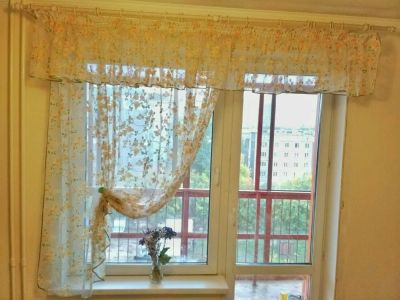 Лот: 10339093. Фото: 1. Шторы "Цветы" + ламбрекен + карниз... Шторы, тюль