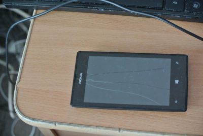 Лот: 4198540. Фото: 1. Nokia lumia 520, сломанный touchscreen. Смартфоны