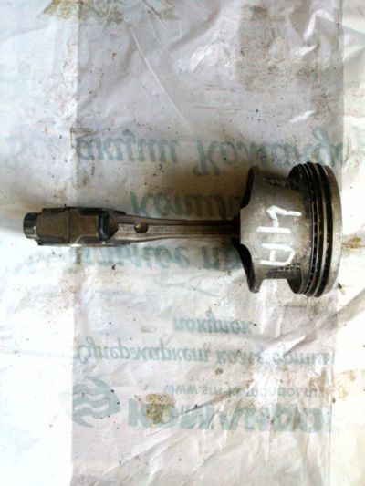 Лот: 11550527. Фото: 1. Поршень с шатуном 4A-FE Toyota... Двигатель и элементы двигателя