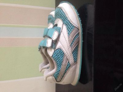 Лот: 5669312. Фото: 1. Кроссовки Reebok. Кеды, кроссовки
