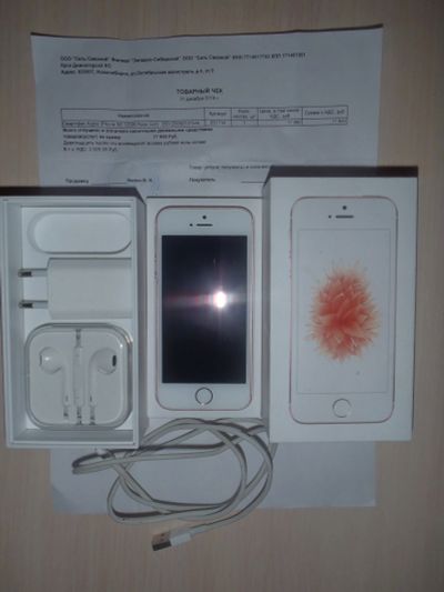 Лот: 16350348. Фото: 1. телефон iphone se. Смартфоны