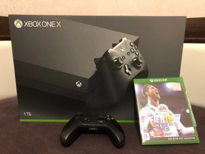 Лот: 12055041. Фото: 1. Xbox one X + FIFA18. Игровые приставки, консоли