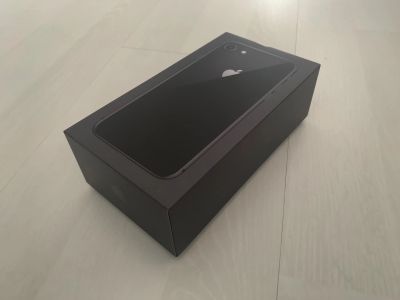 Лот: 18687742. Фото: 1. Apple iPhone 8 64Gb (Space Grey... Смартфоны
