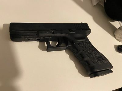 Лот: 21073678. Фото: 1. Umarex Glock 17 gen 3. Пневматическое оружие