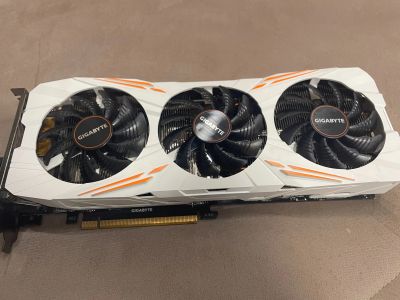 Лот: 19122625. Фото: 1. Gigabyte 1080ti. Видеокарты