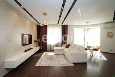 Лот: 25298114. Фото: 1. 3-комн. квартира , Красноярск... Квартиры, студии
