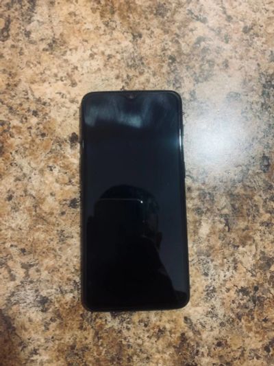 Лот: 17723900. Фото: 1. Oneplus 6t. Смартфоны