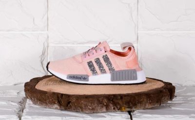 Лот: 10792733. Фото: 1. Кроссовки Adidas NMD R1 арт 307006. Кеды, кроссовки, слипоны