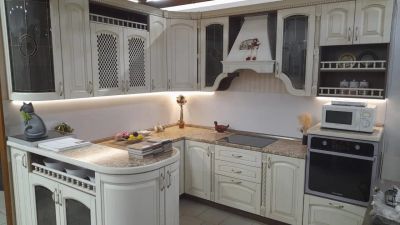 Лот: 23508464. Фото: 1. Кухня массив готовая угловая классическая. Кухонные гарнитуры