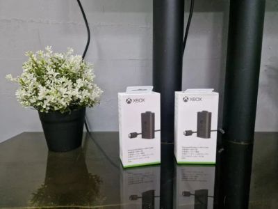 Лот: 25778080. Фото: 1. Аккумулятор для геймпада Xbox... Игровые приставки, консоли