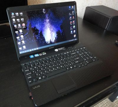 Лот: 7885867. Фото: 1. Sony VAIO VPCEH1M1R\B (i3\SSD... Ноутбуки