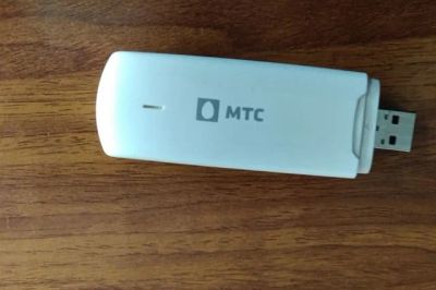 Лот: 15181210. Фото: 1. Б/У USB-модем Huawei E3272 (МТС... Другое (смартфоны, связь, навигация)