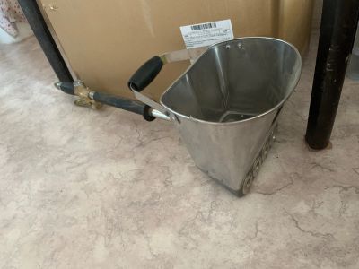 Лот: 25325235. Фото: 1. Ковш штукатурный. Ручной инструмент