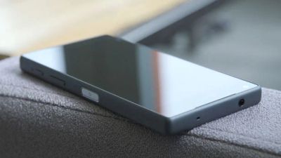 Лот: 6947145. Фото: 1. Продам Sony Xperia z5 Compact... Смартфоны