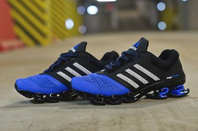 Лот: 10790988. Фото: 1. Кроссовки Adidas Mega Bounce арт... Кеды, кроссовки, слипоны