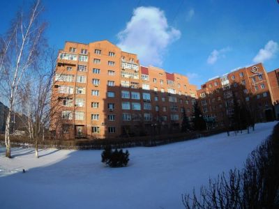 Лот: 16640939. Фото: 1. Продам отличную 4комн. в центре... Квартиры, студии