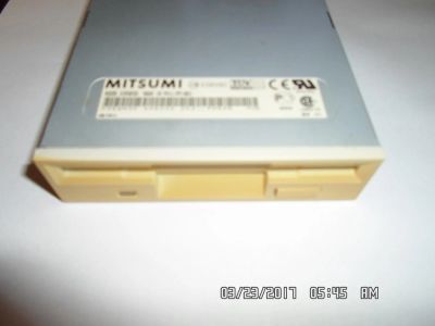 Лот: 9315013. Фото: 1. Floppy-дисковод Mitsumi D359M3D. Приводы CD, DVD, BR, FDD