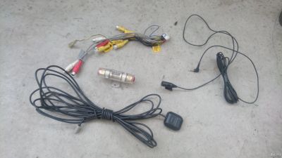 Лот: 13759036. Фото: 1. антена GPS , фишка на саб , микрофон. Автомагнитолы
