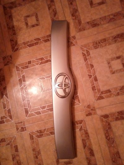Лот: 17237637. Фото: 1. Накладка крышки багажника toyota... Багажники, боксы, фаркопы