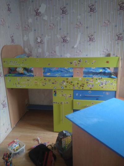 Лот: 16067219. Фото: 1. Детская кровать + лесенка комод... Детские кровати и кроватки