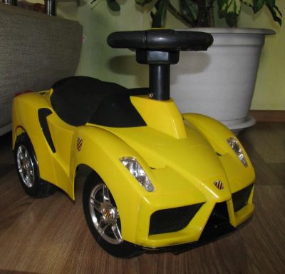Лот: 3962117. Фото: 1. Новая машина/толокар, желтый Bugatti... Машины и техника