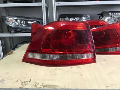 Лот: 25639475. Фото: 1. Задний фонарь Volkswagen Touareg... Оптика и освещение