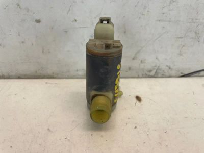 Лот: 24591851. Фото: 1. насос омывателя Nissan Almera... Двигатель и элементы двигателя