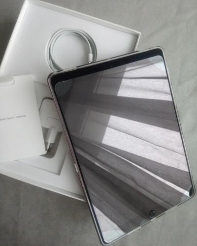Лот: 16973607. Фото: 1. Apple iPad Air 3 64 GB. Планшеты