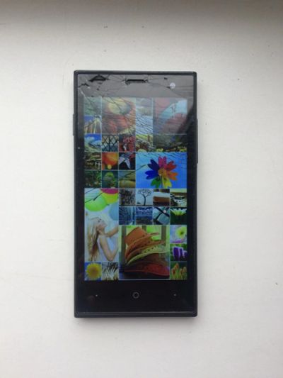 Лот: 11413876. Фото: 1. Highscreen Zera S. Смартфоны