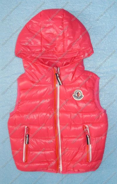 Лот: 7091576. Фото: 1. E198 детский Жилет Moncler. Верхняя одежда