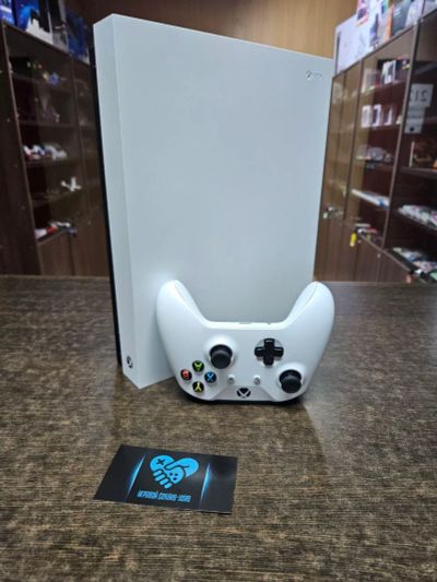 Лот: 18336510. Фото: 1. Microsoft Xbox One X White Белый... Игровые приставки, консоли