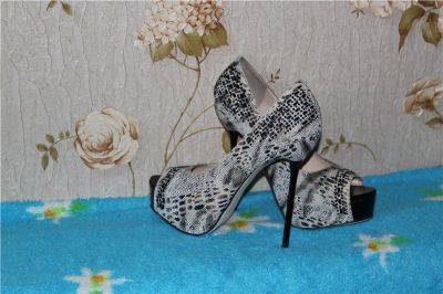 Лот: 4802778. Фото: 1. Туфли на шпильке. Туфли