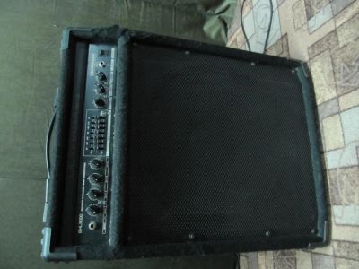 Лот: 4202227. Фото: 1. Behringer bxl3000a ultrabass. Гитарные эффекты и комбоусилители