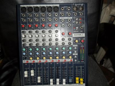 Лот: 5726474. Фото: 1. Микшерский пульт Soundcraft ERM... Микшеры, предусилители, микрофонные эффекты