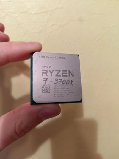 Лот: 21248984. Фото: 1. Ryzen 7 3700x. Процессоры