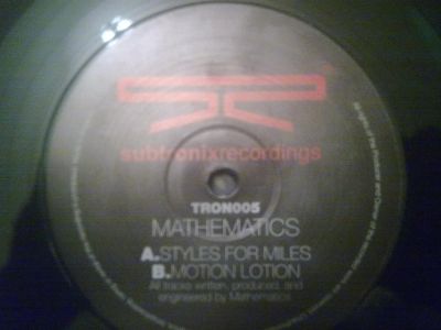 Лот: 3710869. Фото: 1. Vinyl Drum & Bass Tron005 Mathematics... Аудиозаписи