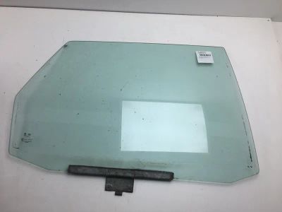 Лот: 20396909. Фото: 1. Стекло двери Volkswagen Passat... Кузов