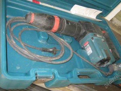 Лот: 3853659. Фото: 1. Отбойный молоток Makita HM1202C... Электроинструмент